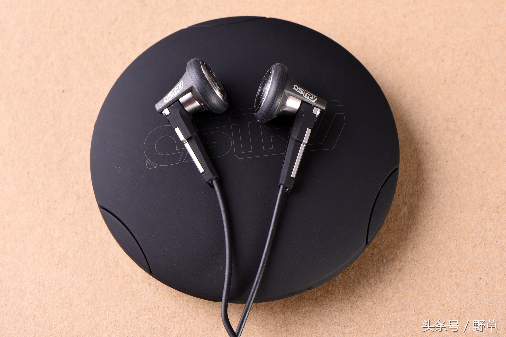 平头塞的耳机会漏音吗,平头塞耳机音质比入耳式好