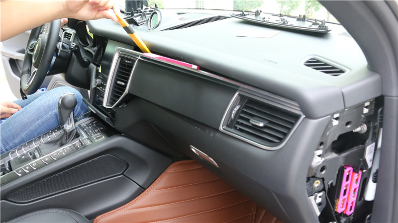 新款保时捷macan导航主机在哪里,2019保时捷macan触摸屏导航功能