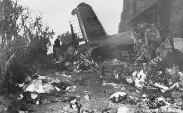 1949年的震惊全世界的事件,2002年轰动全球的空难完整版