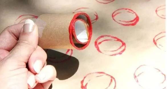 幼儿园卷纸筒环保手工作品,儿童手工涂鸦画纸