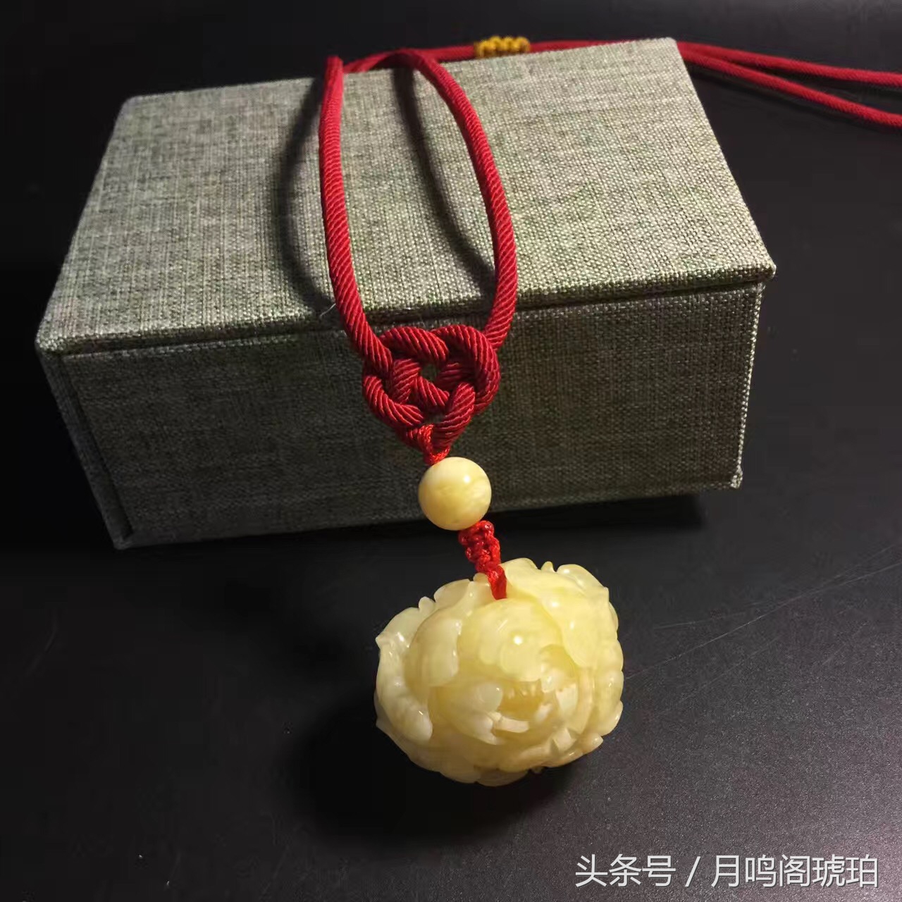 蜜蜡鲜花,琥珀蜜蜡花