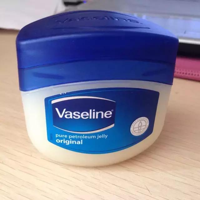 凡士林改善干燥,凡士林缓解肌肤干燥