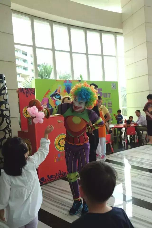 杨幂刘恺威最新一期从酒店出来,杨幂刘恺威法国巴黎定情之作