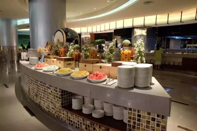 杨幂刘恺威最新一期从酒店出来,杨幂刘恺威法国巴黎定情之作