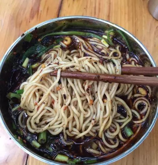 重庆小面哪一家最好吃,探店最正宗的重庆小面