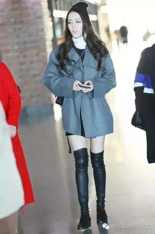 妹砸，冬天的大衣，你配对包了嘛？