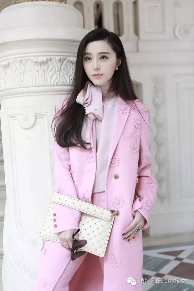 妹砸，冬天的大衣，你配对包了嘛？