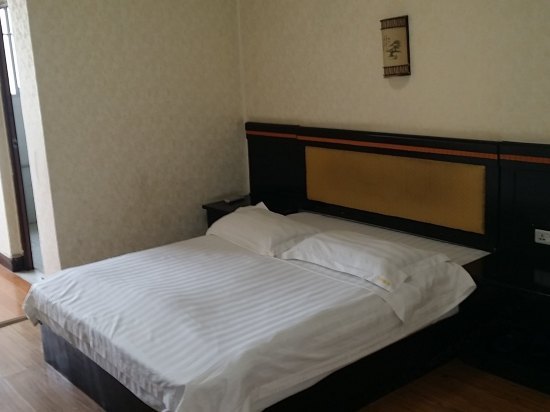 游桂林漓江附近酒店,去桂林旅游住哪个酒店好点实惠