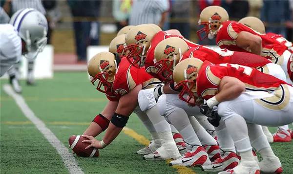 最新鲜！加拿大哪些大学最靠谱？谁实力碾压全场，谁憋屈不服只能垫底，这结果也是有点没想到！