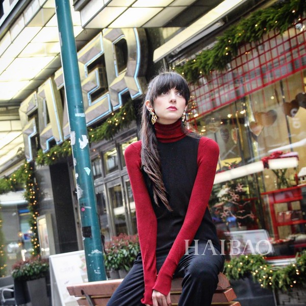 你眼中的基本款毛衣，谁实话还是挺重要的！街拍打卡，原来人人都爱穿这样的毛衣……