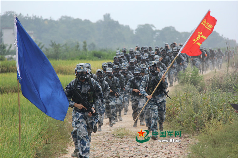 湘江战役简单讲解,湘江战役红军怎么突围