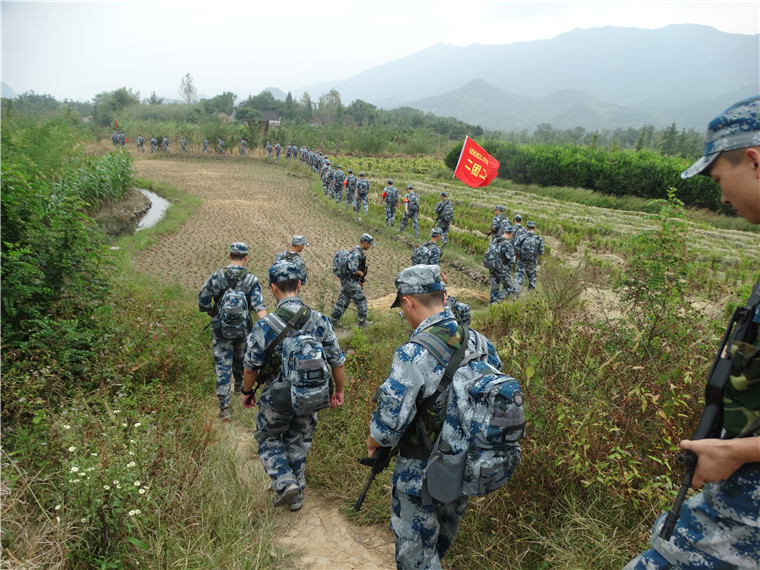 湘江战役简单讲解,湘江战役红军怎么突围