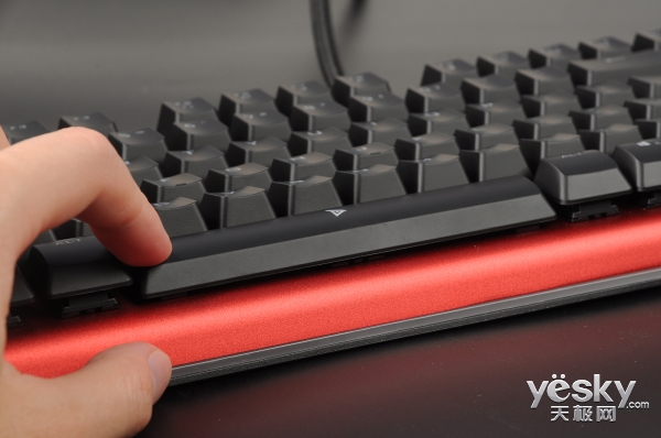 法拉利红色,k600机械键盘怎么样