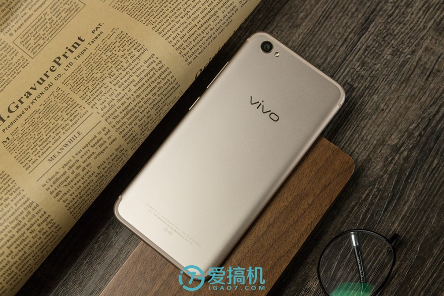 vivox9柔光双摄多少钱,vivox9plus前置柔光双摄
