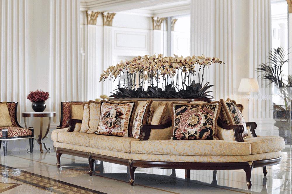 「设计师俱乐部」随意用350美元的碟子盛载食物，披上3500美元浴袍的奢华酒店，你感受过了吗？