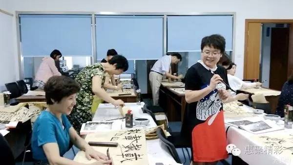 震撼，26个英文字母里竟然隐藏着惠山文体元素！