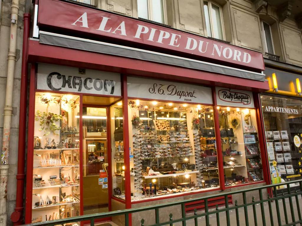 抽烟没格调、雪茄太做作，为什么不试下烟斗