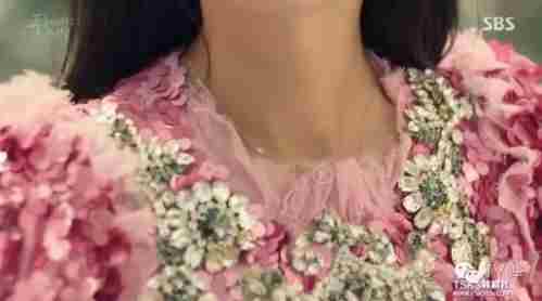 蓝色大海的传说全智贤李敏镐,扒一扒全智贤风衣