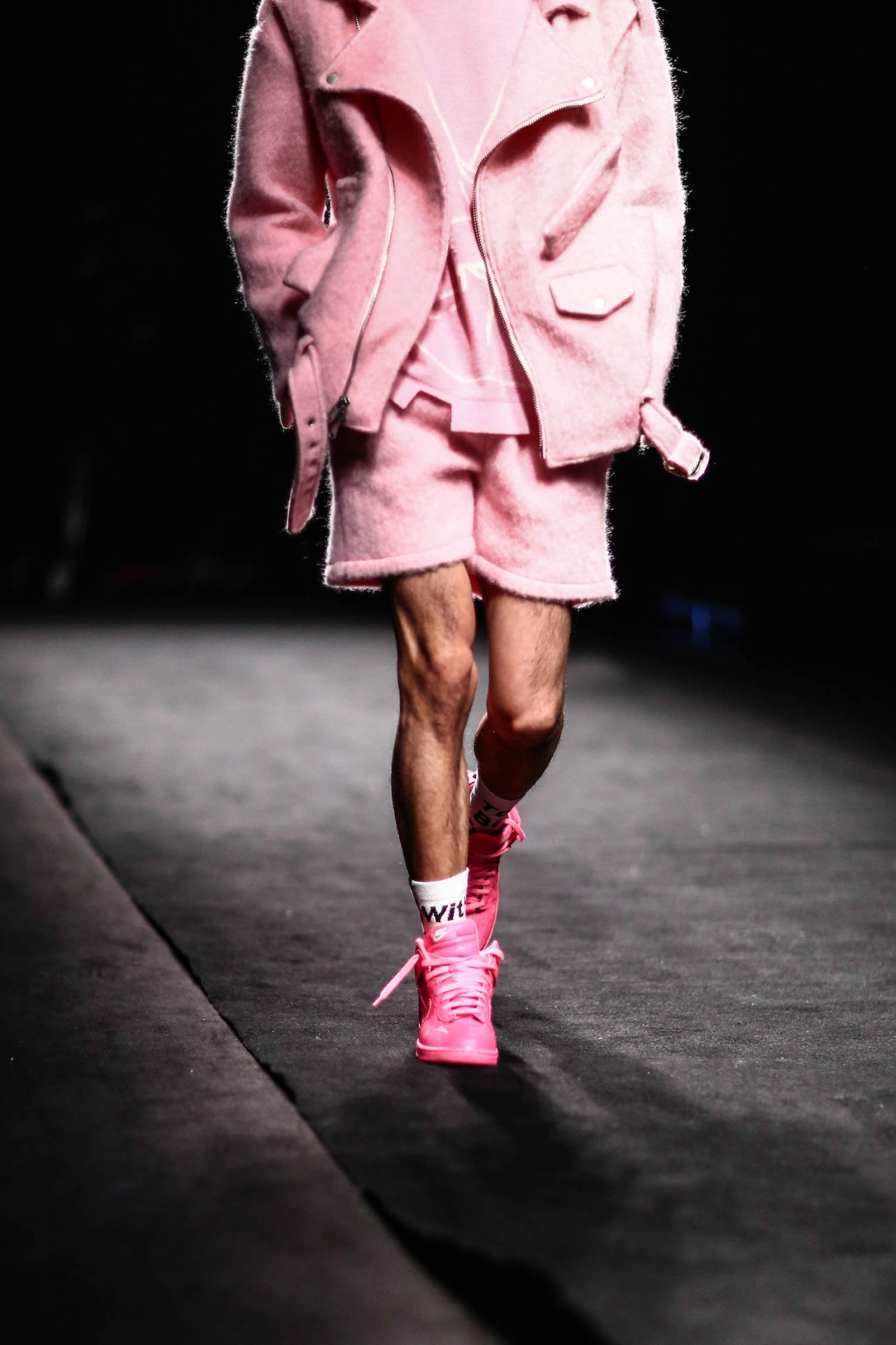 以时装周为灵感的4套秋季look合集,古驰2023秋冬秀场look