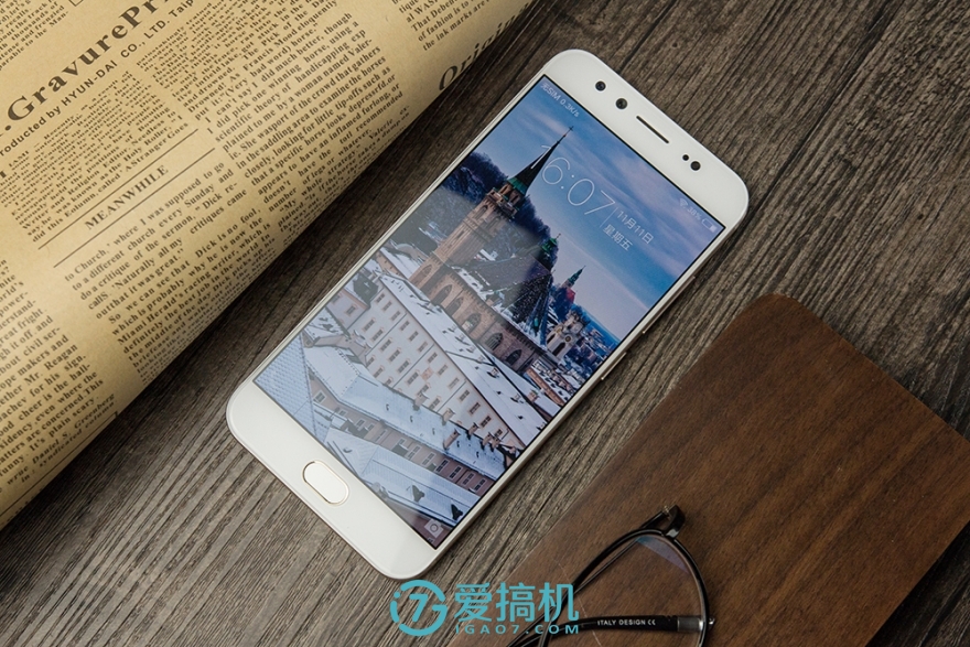 vivox9柔光双摄多少钱,vivox9plus前置柔光双摄