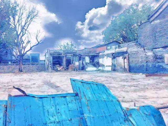 「美食探店」这家等吃鸭子的人天天都排到了胡同口，真的这么美味？