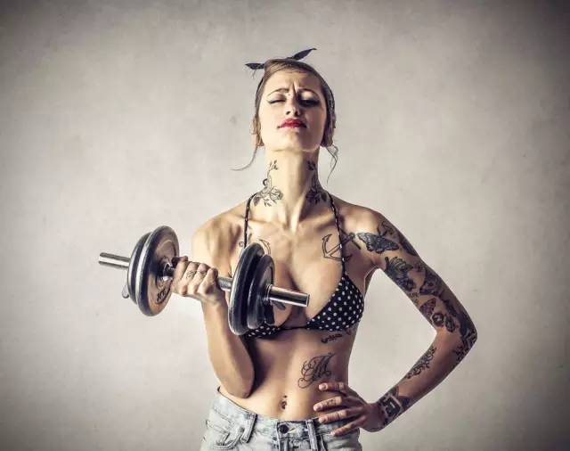 健身的你，如何挑选适合自己的哑铃重量？