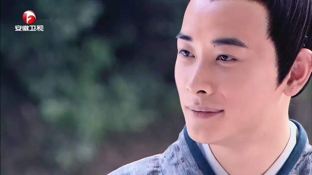 25出道29岁走红,“暖男专业户”的他如今又在用这个角色暖你……