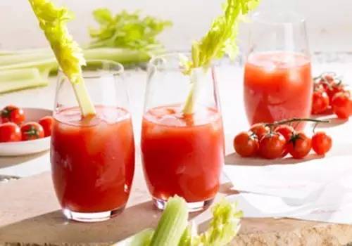 萧瑟冬日中的一抹生机,萧瑟冬季带给你无限温暖