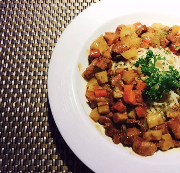 推荐一家很适合情侣约会的餐厅,适合情侣约会的氛围感餐厅