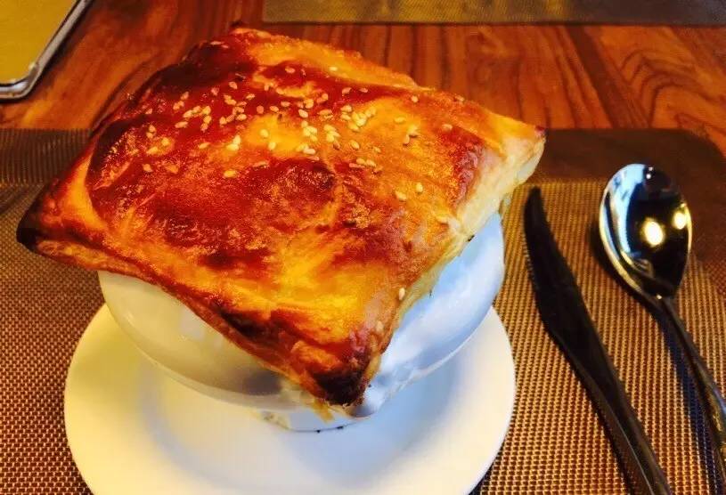 推荐一家很适合情侣约会的餐厅,适合情侣约会的氛围感餐厅