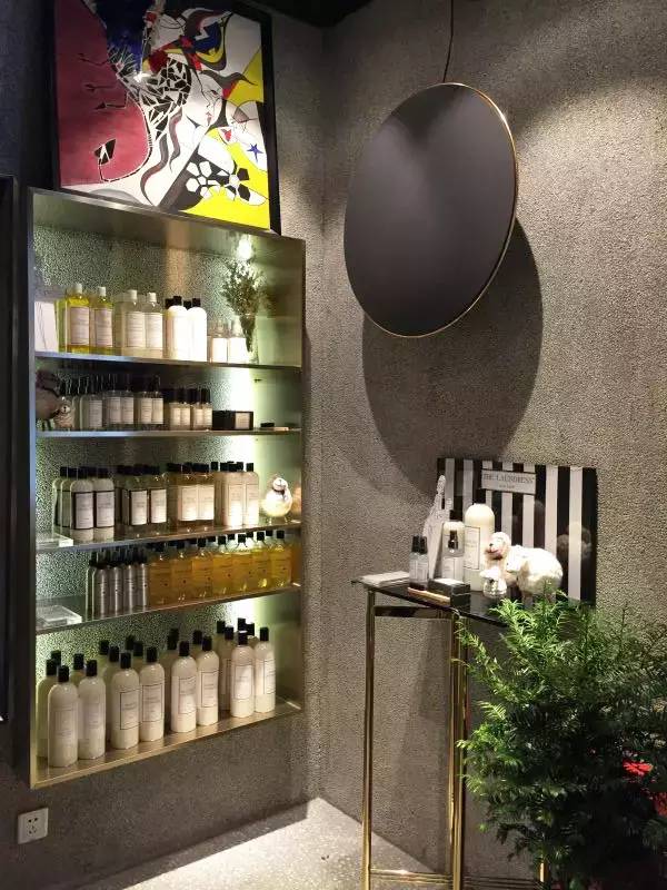 拔草！隐藏在新天地的防空洞酒吧、冠军面包舖、李宗盛阿信的咖啡厅！一天绝不够！