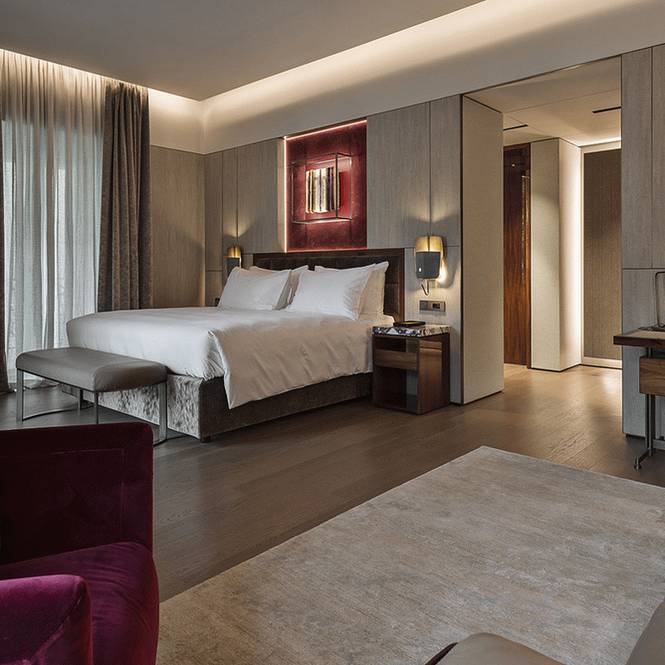 「设计师俱乐部」随意用350美元的碟子盛载食物，披上3500美元浴袍的奢华酒店，你感受过了吗？