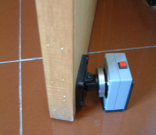 固特门吸免打孔,固特门吸和卡贝门吸