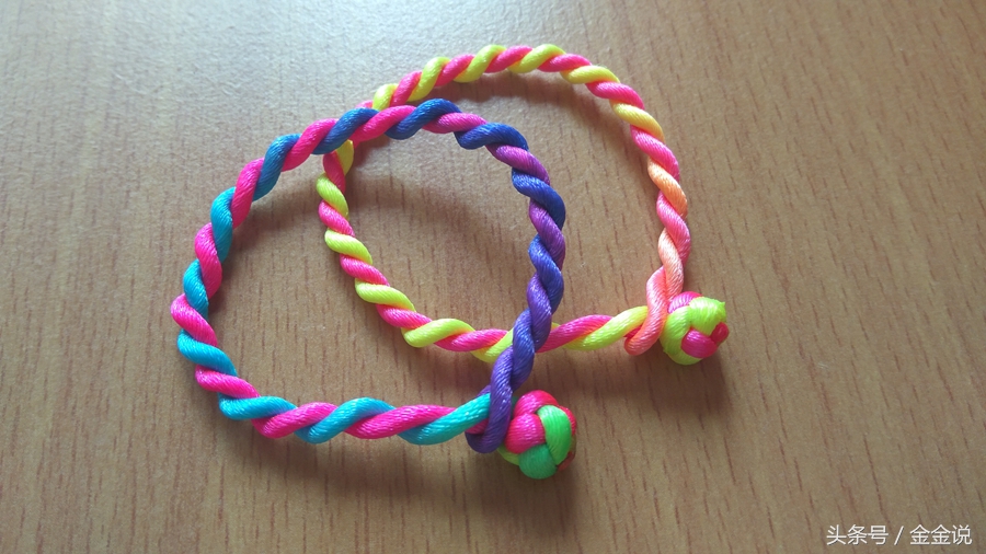 多股低辫子怎么扎简单好看,10至12岁霸气编辫子教程