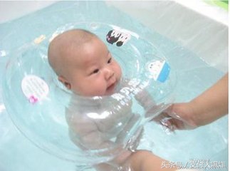 给宝宝洗澡后耳朵进水了怎么办？