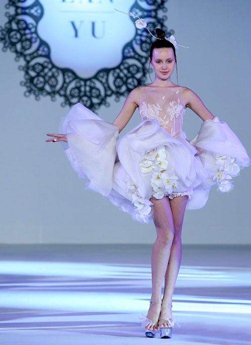 兰玉婚纱照,兰玉设计的明星婚纱