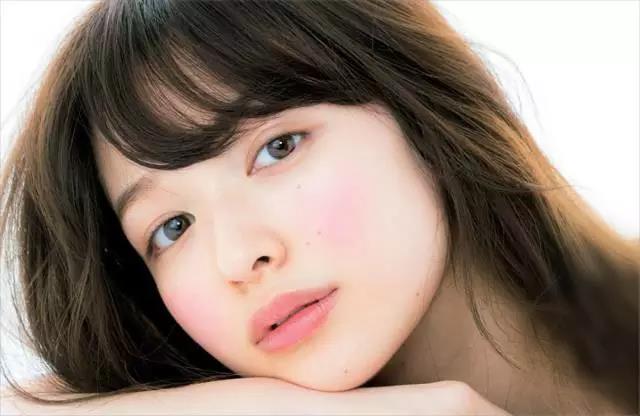 森绘梨佳日系秋冬梅子色系妆容,森绘梨佳2018夏日妆容