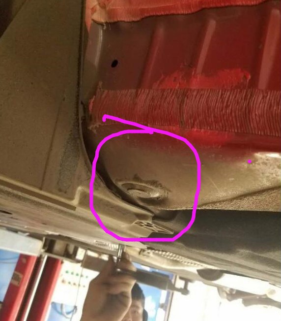 车子买来几个月生锈该怎么办,买了一个月的车全部生锈了