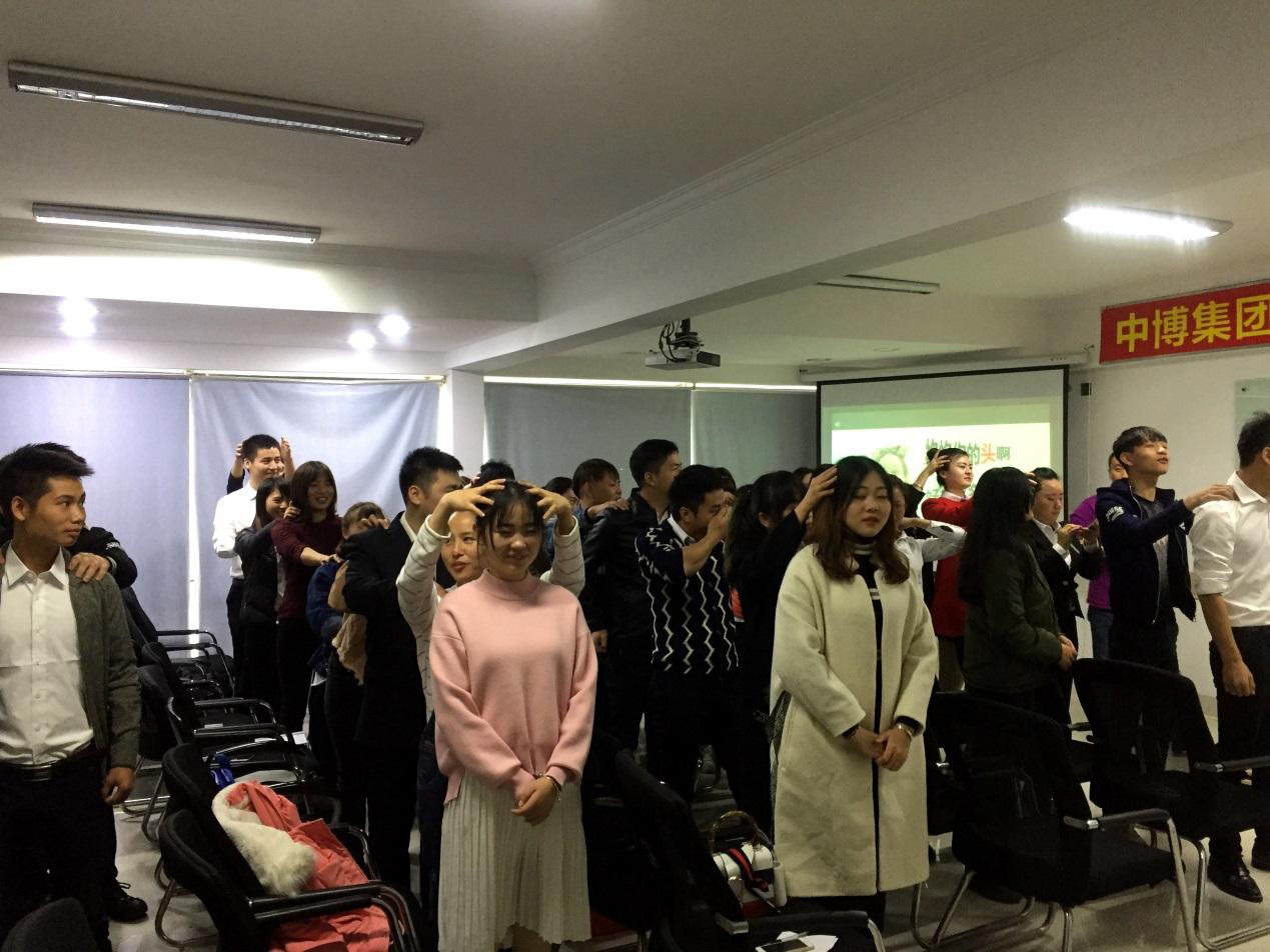 厉害了！COMIO卡美欧手机正式进驻福建最大手机连锁集团