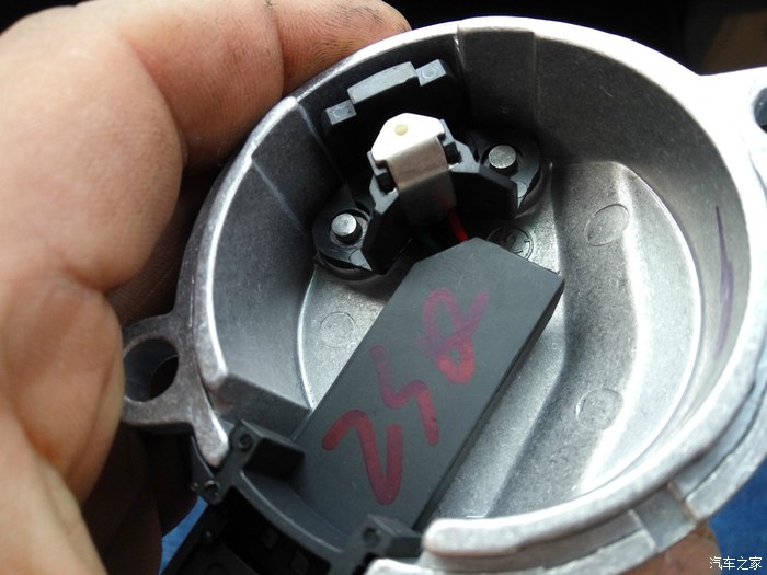 只要动下手换下这个部件,捷达立马就能重生