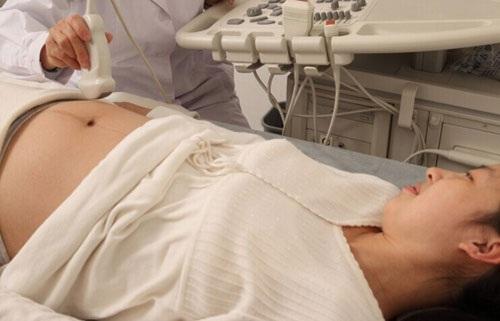 怀孕四个月b超显示5周,怀孕四个半月已经照了7次b超