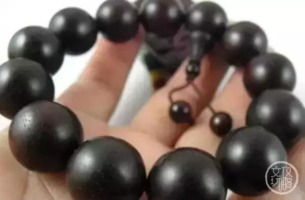 一串都玩不好,还想玩两串?来啊,给我剁了他的手!