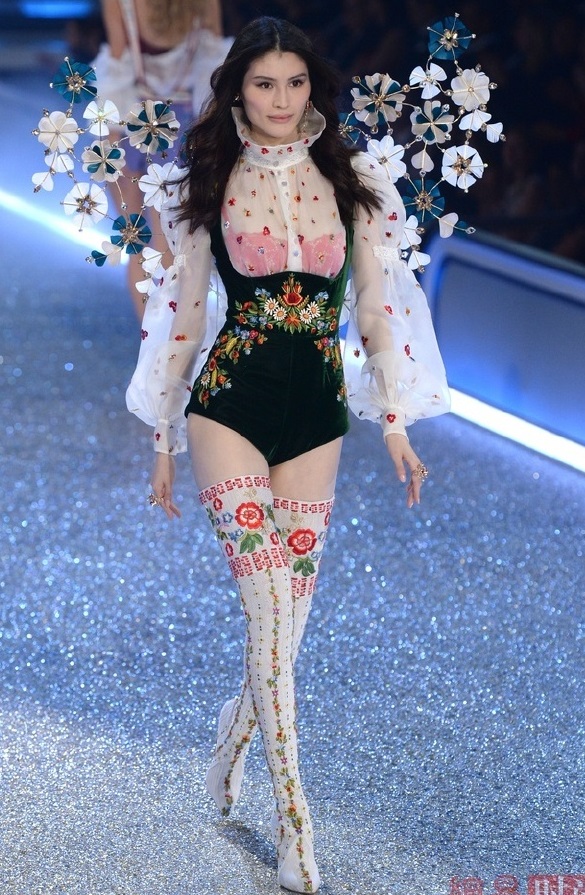 维密吉吉照片,维密秀最漂亮的模特吉吉