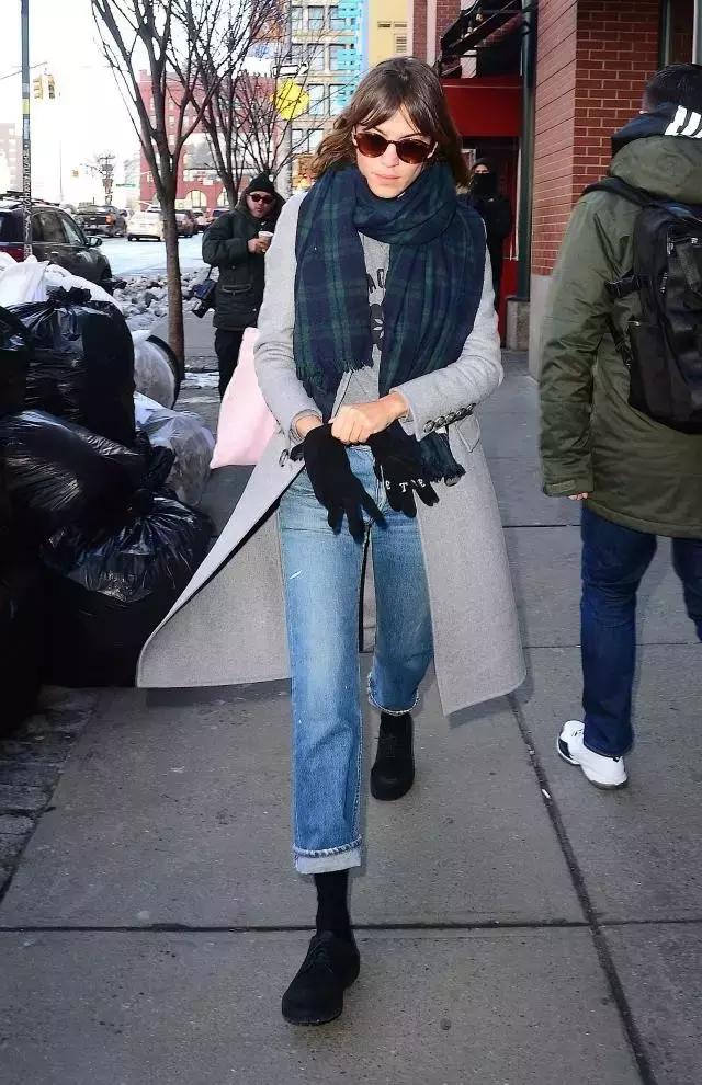 随随便便买一柜子围巾，不如花血本买这三条