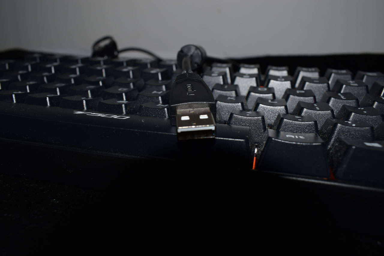 机械键盘雷柏v860,键盘调节音量雷柏v500pro