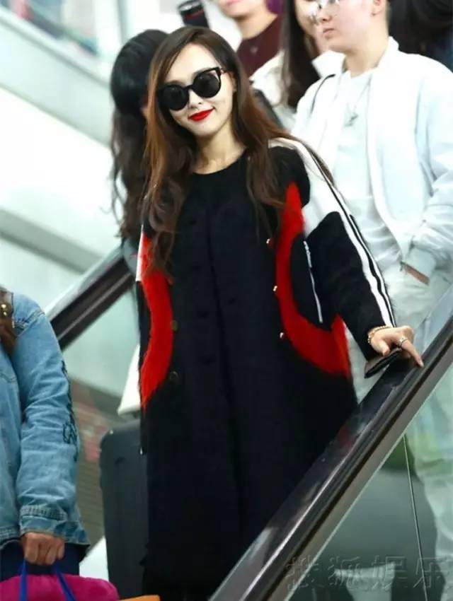 杨幂凌晨为baby送生日祝福,杨幂给唐嫣送祝福