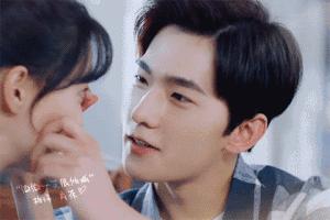 郑爽妹子捧红了的帆布包包到底是怎样做清洁与保养呢？