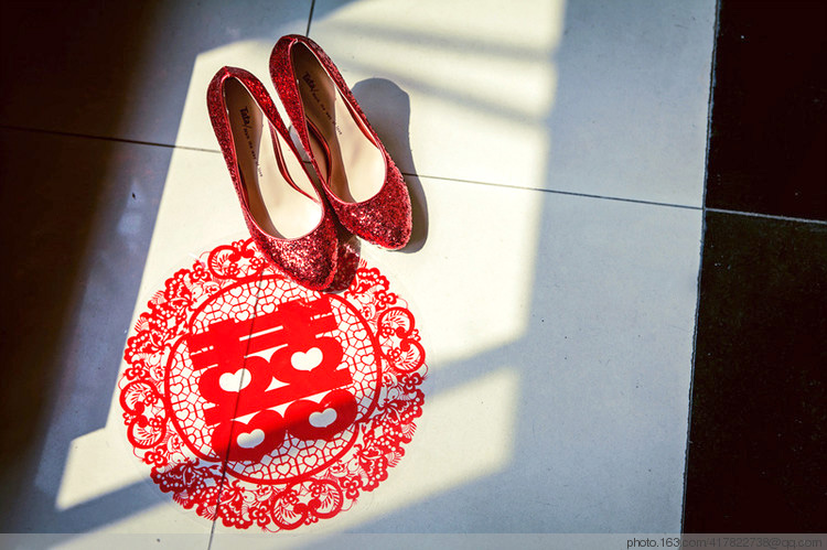 中式婚礼婚鞋应该穿哪样,哪种婚鞋配秀禾服好看