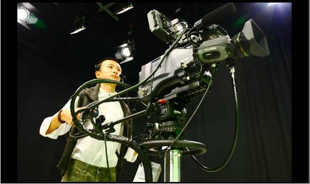 揭秘泰国易三仓大学师资团队,泰国易三仓大学世界排名