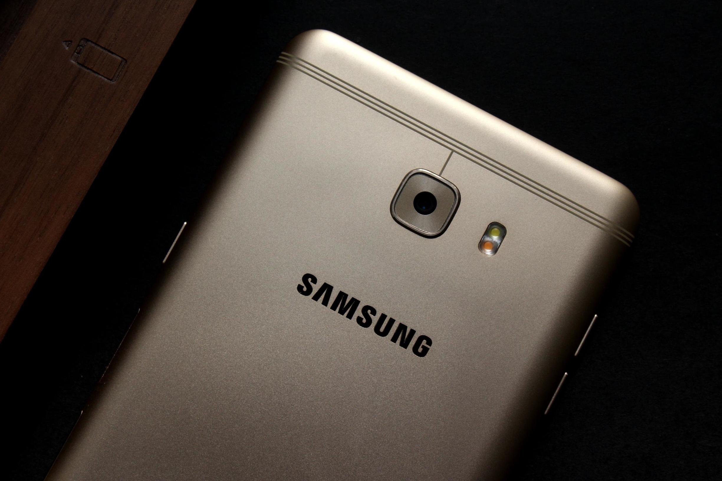 大屏续航高拍照好,三星galaxyc9pro现在还能用吗